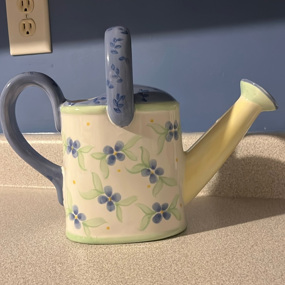 Pfaltzgraff Summer Breeze Watering Can
